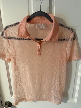 Audrey Parks Francesca’s sheer lace stretch polo shirt Peach feminine Medium